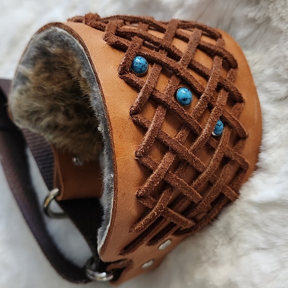 Leather and fur martingale collar - Picture 6 of 11